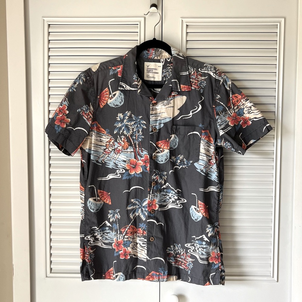 American Eagle Men's Blue Hawaiian Button Down Short Sleeve Shirt